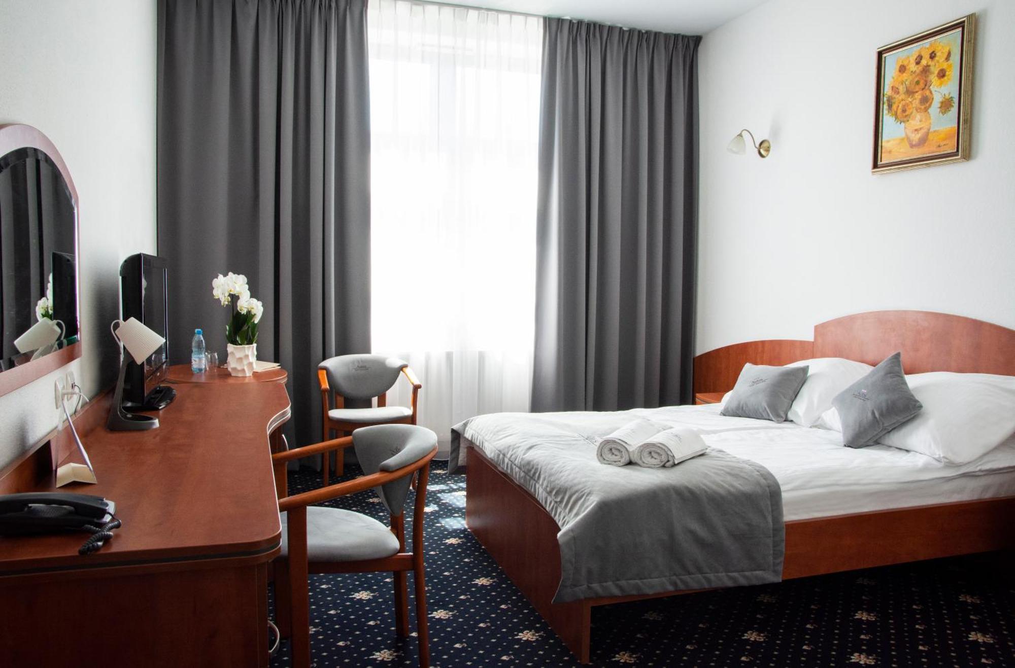 סולץ קויבסקי Hotel Restauracja Autos מראה חיצוני תמונה