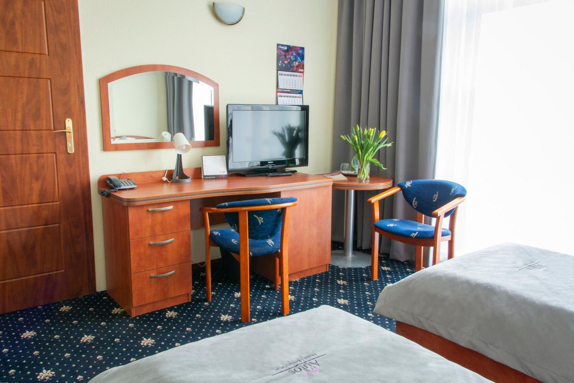 סולץ קויבסקי Hotel Restauracja Autos מראה חיצוני תמונה
