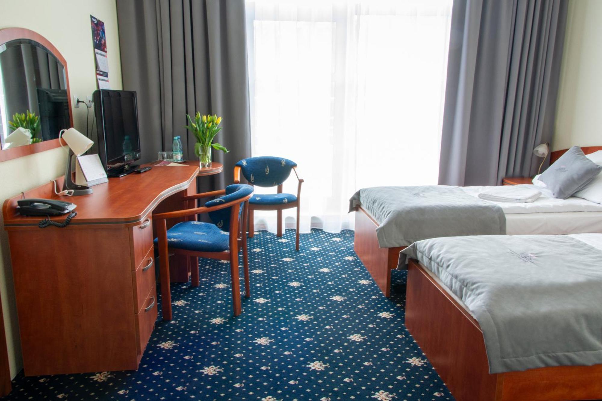 סולץ קויבסקי Hotel Restauracja Autos מראה חיצוני תמונה