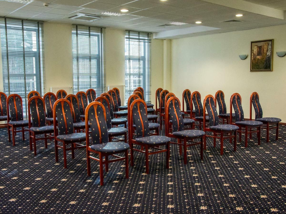 סולץ קויבסקי Hotel Restauracja Autos מראה חיצוני תמונה