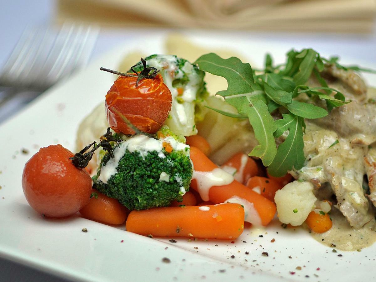 סולץ קויבסקי Hotel Restauracja Autos מראה חיצוני תמונה
