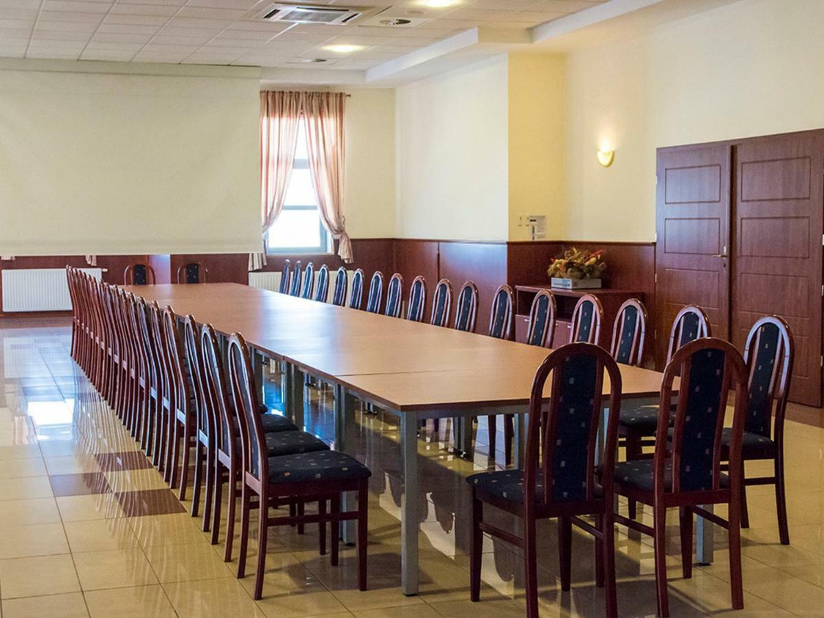 סולץ קויבסקי Hotel Restauracja Autos מראה חיצוני תמונה